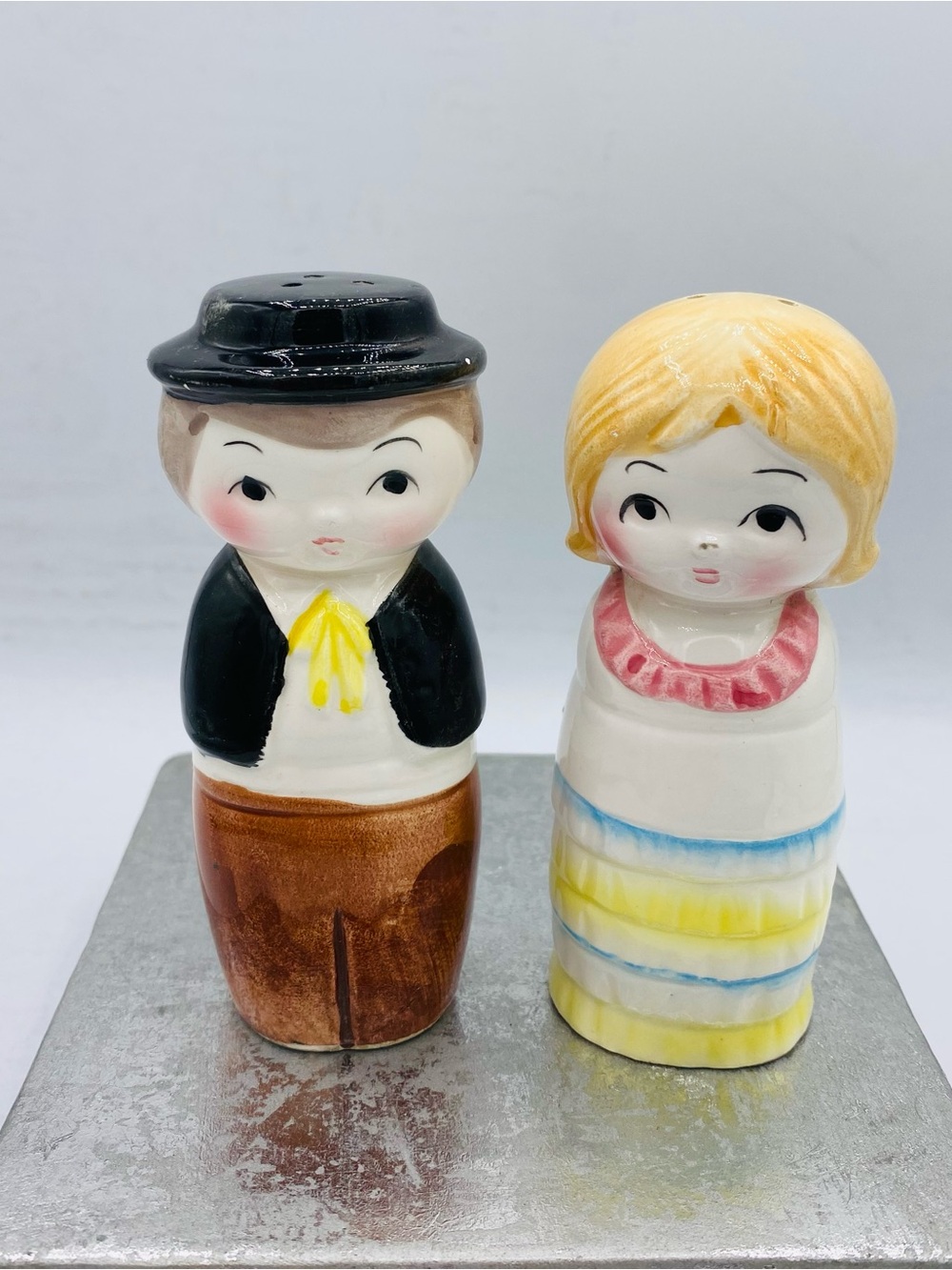 Vintage Anthropomorphic Ceramic Man & Woman Salt & Pepper Shakers Made In Japan